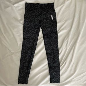 Gymshark Animal Adapt Leggings in size S